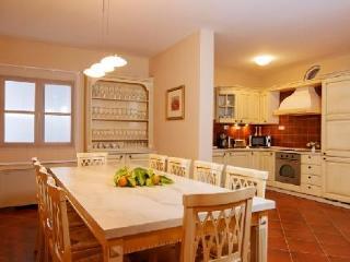 Villa Liza, Completely Redesigned, Now Open For 2025 Bookings Split